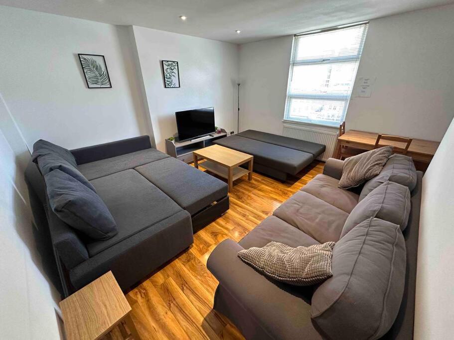Comfortable 1 Bedroom And Double Sofa Bed Flat London Luaran gambar
